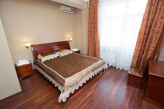 Гостиница Капитал Махачкала Стандартный двухместный номер с 1 кроватью или 2 отдельными кроватями-1